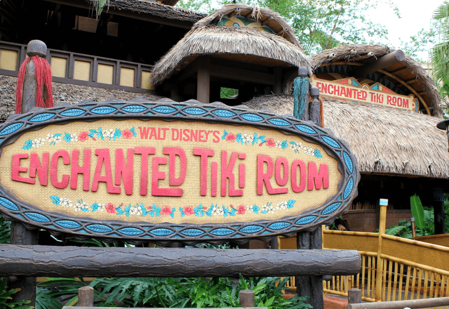 Entrada a Enchanted Tiki Room en Orlando