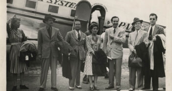 Disney junto Lilian y otros intengrantes de El Grupo