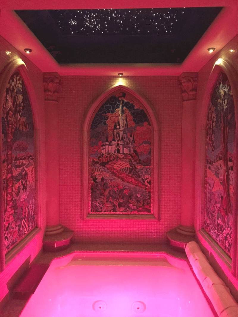 Baño de la suite de Cenicienta en Magic Kingdom