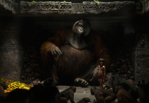 Mowgli junto al gigante rey Louie