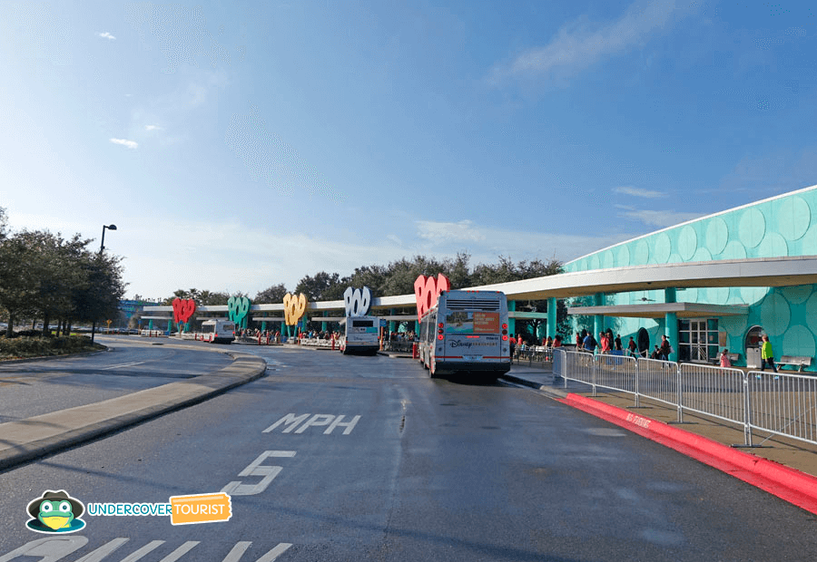 Servicio gratuito de autobús para todos los inquilinos de los hoteles disney.