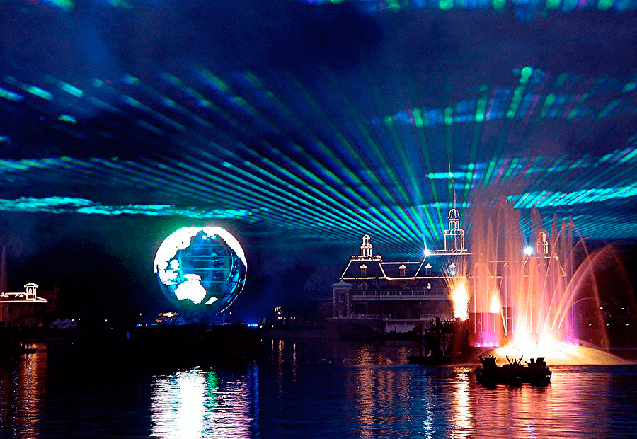 Illuminations es una de los shows nocturnos más adorados en Disney World.