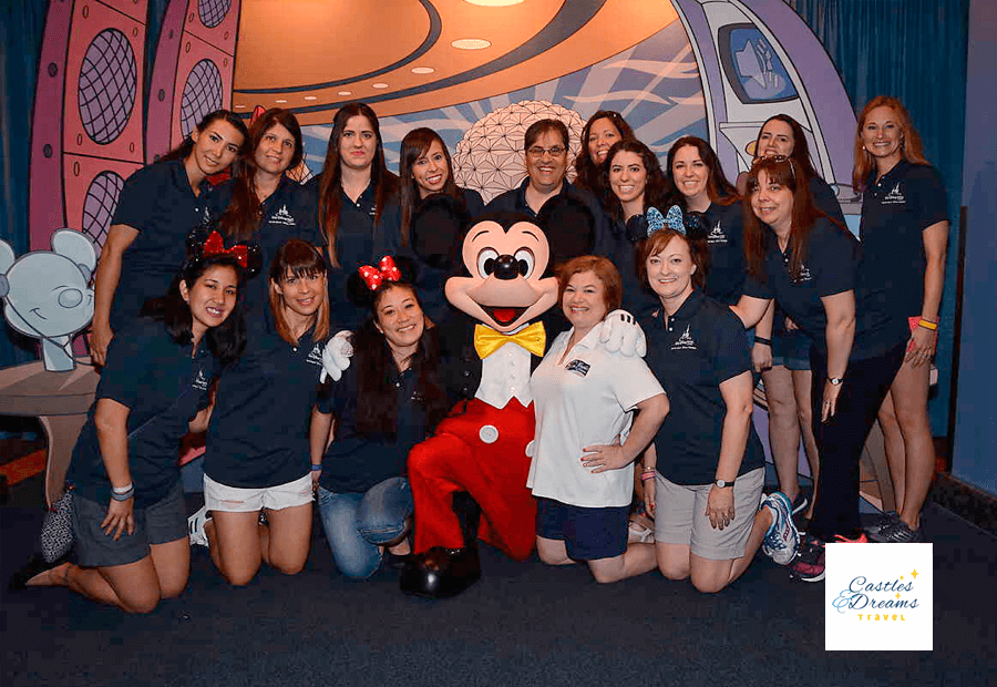 Parte del equipo de la agencia viajes Disney Castles and Dreams Travel