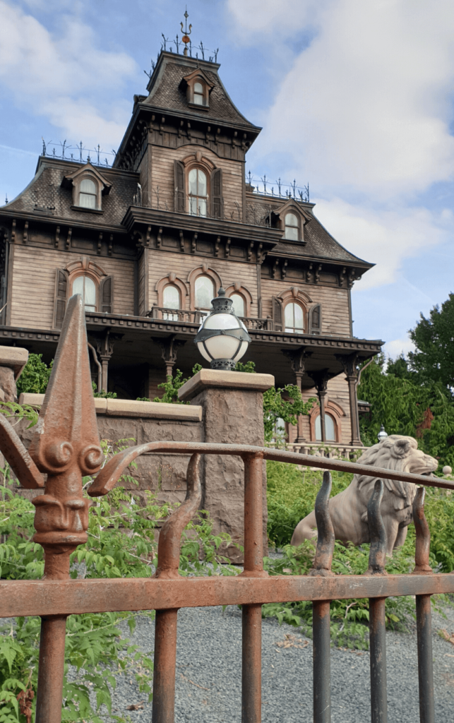 Curiosidades de Phantom Manor Disneyland Paris